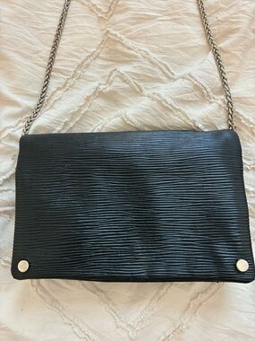 Street Level Brand Black Textured Chain Crossbody Bag